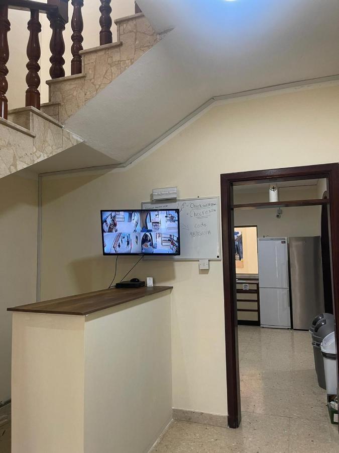 Ommi Hostel San Ġiljan Kültér fotó